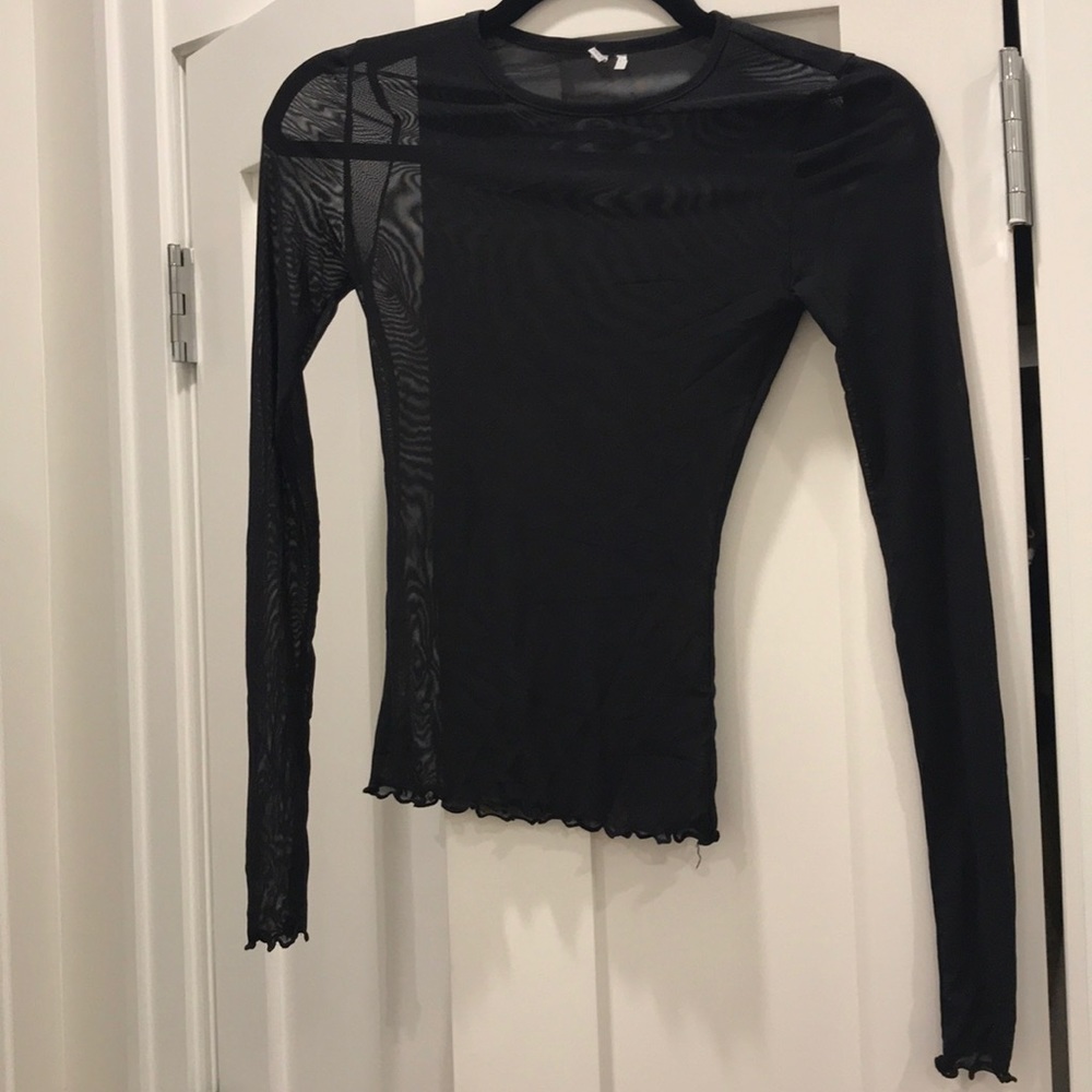 Fitted mesh long sleeve tee